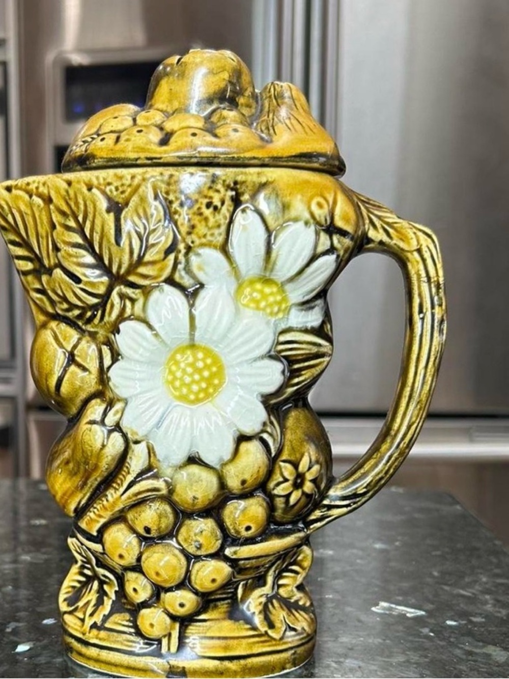 Vintage Majolica Style Ceramic Daisy Fruit Flower Teapot Hot chocolate Pitcher